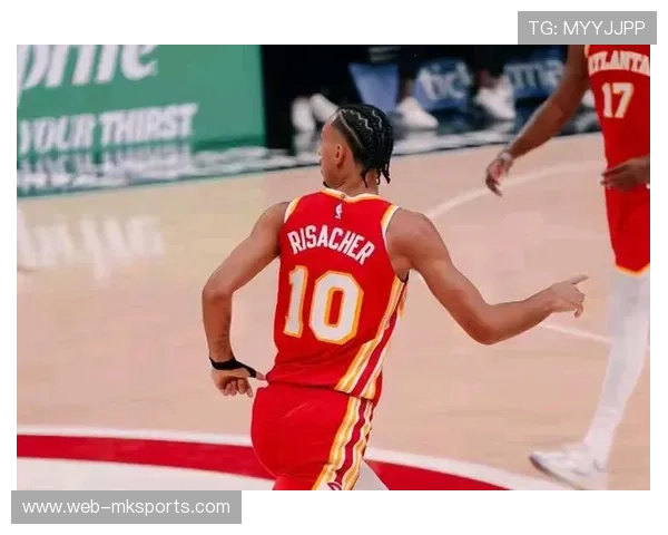 老鹰122-102大胜湖人，特雷-杨缺阵球队仍展现深度