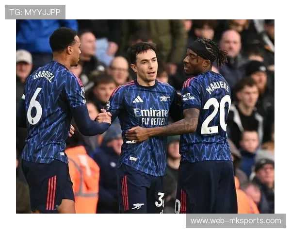 英超第24轮:阿森纳4-0大胜利兹联终结三轮不胜,暂时7分领跑 英超第24轮:阿森纳4-0大胜利兹联终结三轮不胜,暂时7分领跑